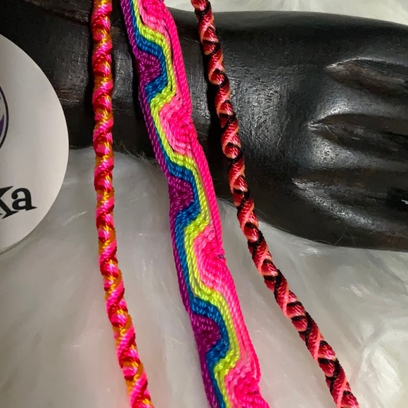 🌸Woven handmade colorful 🍭🌈friendship bracelet. Made in 🇵🇪 Peru - Picture 4 of 12